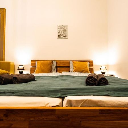 Palace Quarter Suite Budapest Exterior photo