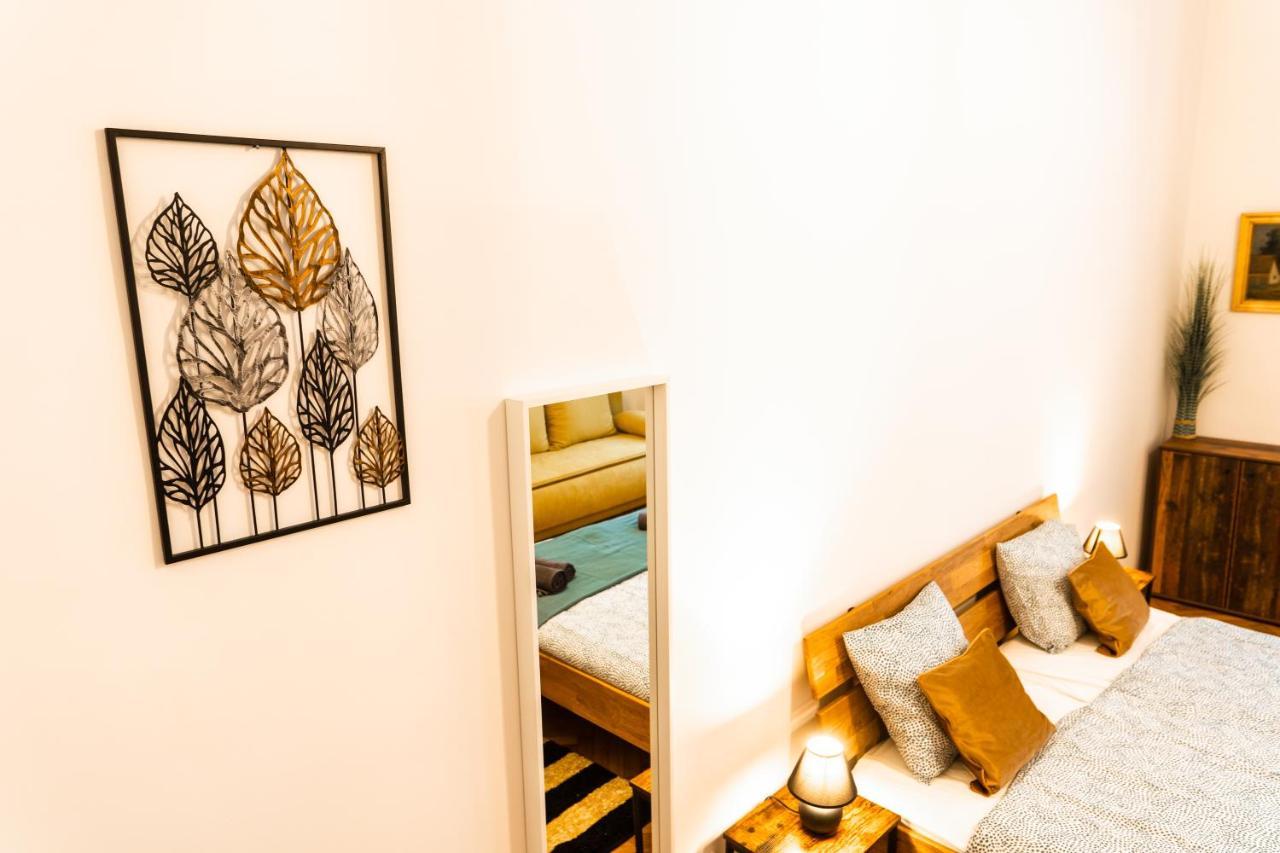 Palace Quarter Suite Budapest Exterior photo