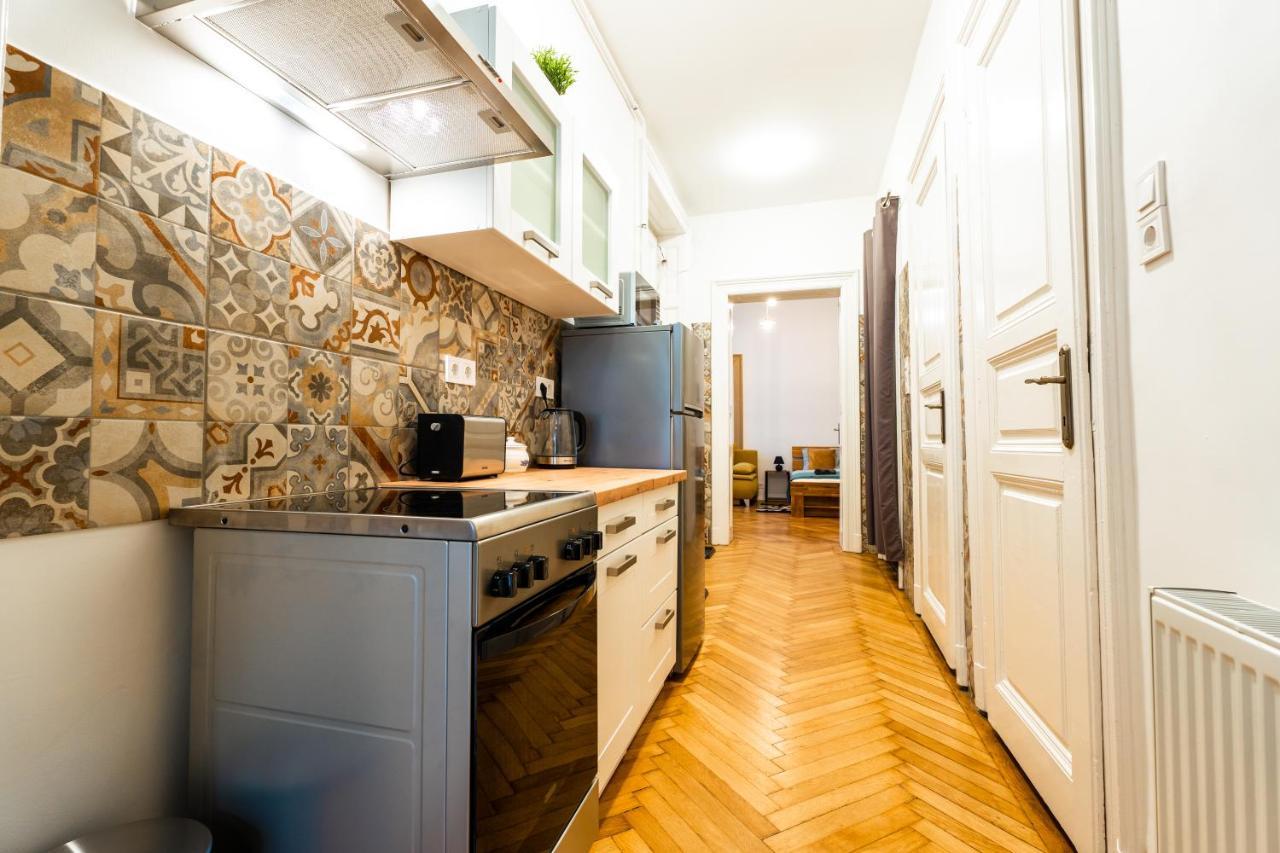 Palace Quarter Suite Budapest Exterior photo